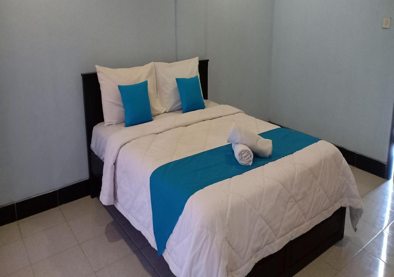 Ridho Malik Hotel Bumbang Екстериор снимка