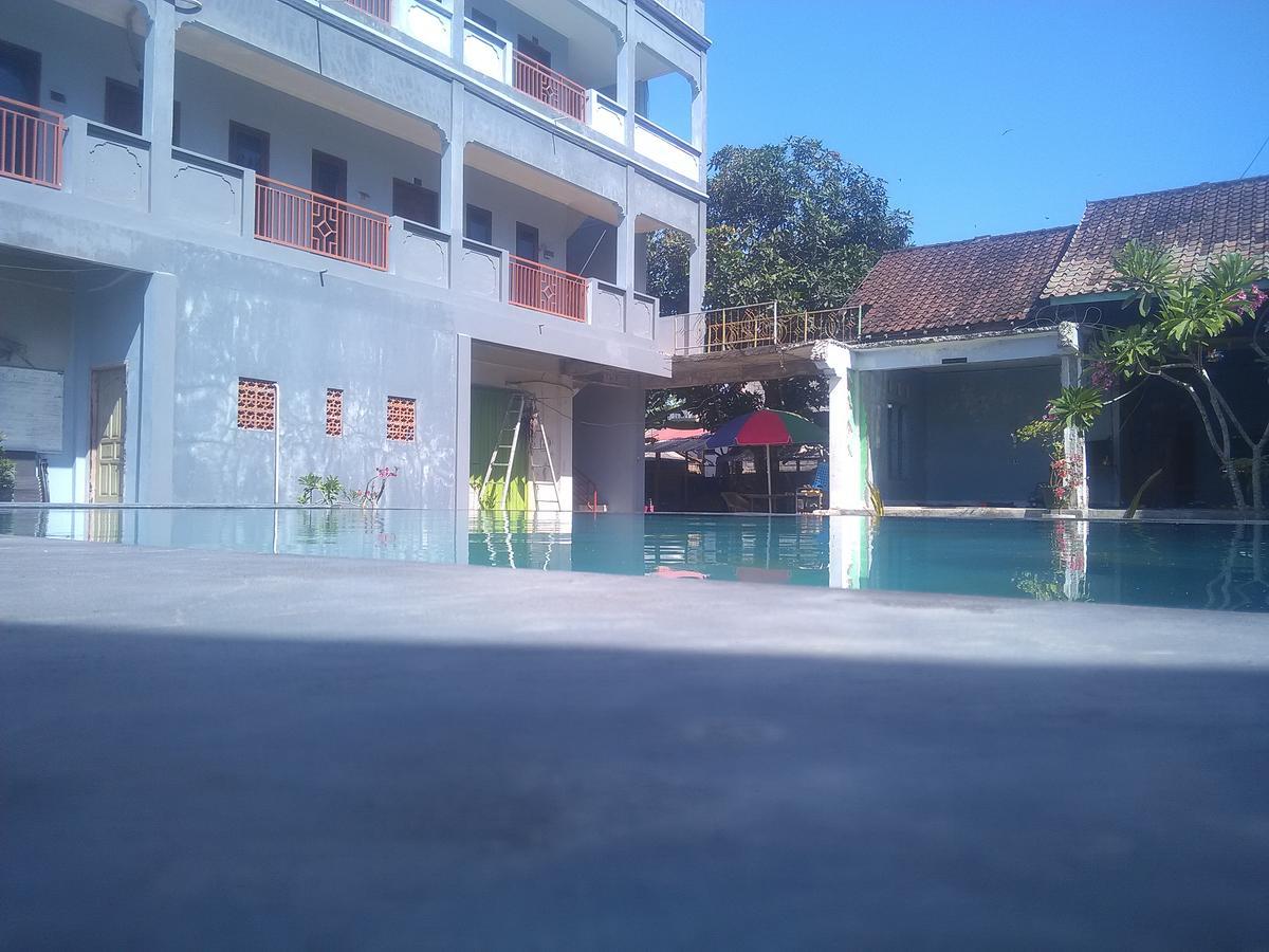 Ridho Malik Hotel Bumbang Екстериор снимка