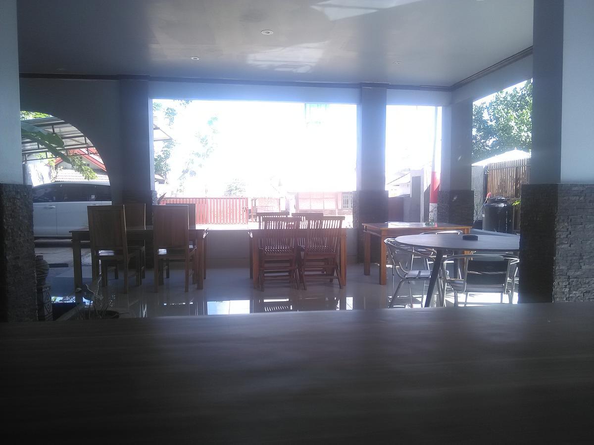 Ridho Malik Hotel Bumbang Екстериор снимка